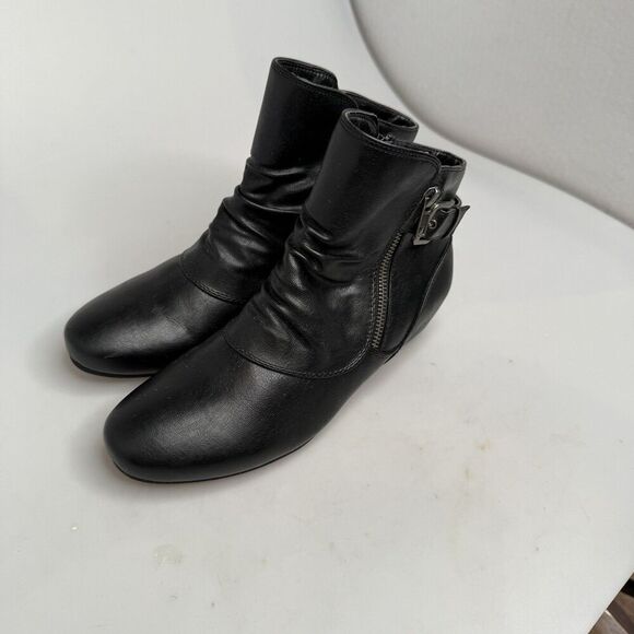 Baretraps Shera Bootie Women’s Size 8M Black Ankle Boots 1.5” Heel Comfort - Picture 14 of 16